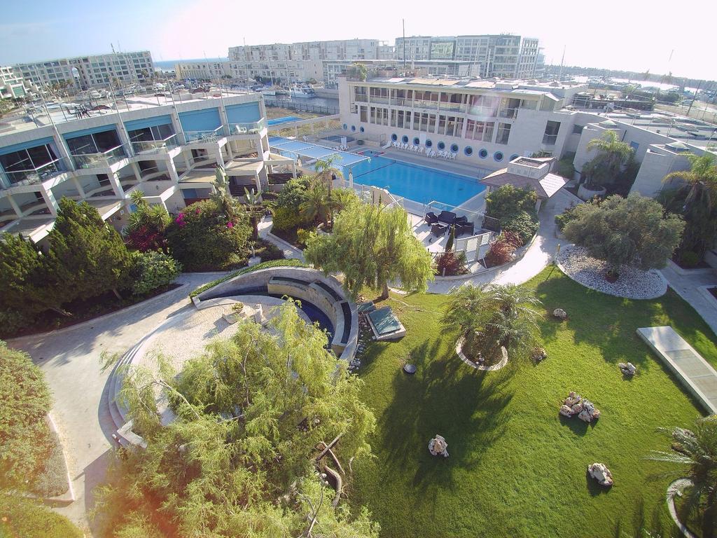 Israel Marina Village, Garden Vacation Apartment Herzelia